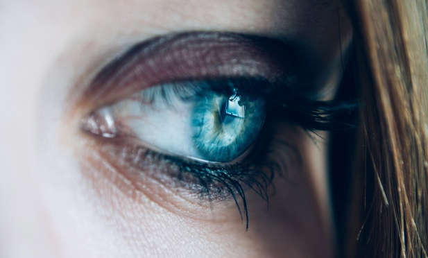 Dry and irritated eye can be a bothersome